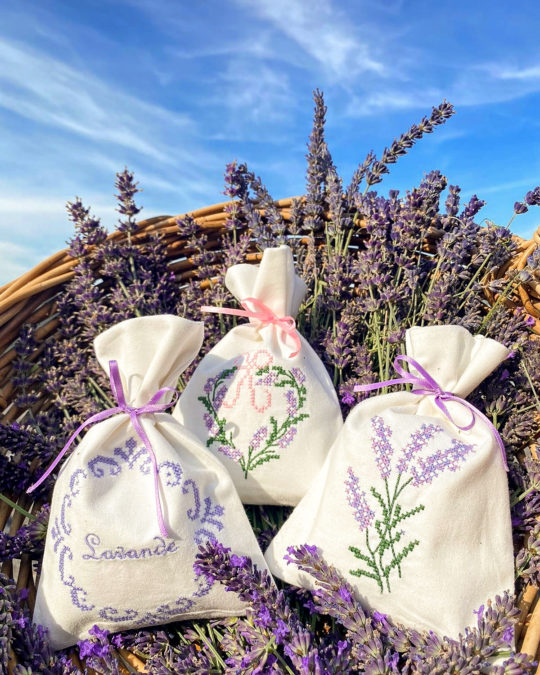 Lavendelsäckchen mit Stickerei Lavendel Lavendelblüten