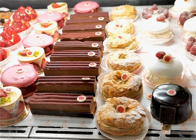 das süße Leben Frankreichs
peots four und Kuchen 