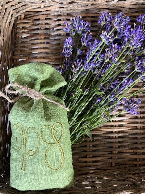 Lavendelsäckchen mit Monogramm Leinen grün