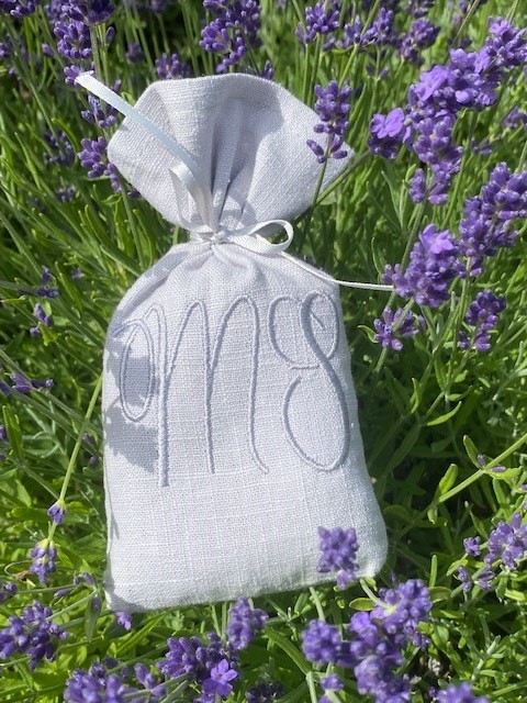 Lavendelsäckchen mit Monogramm hellgrau