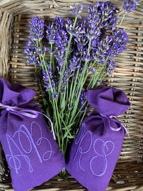 Lavendelsäckchen mit Monogramm lila