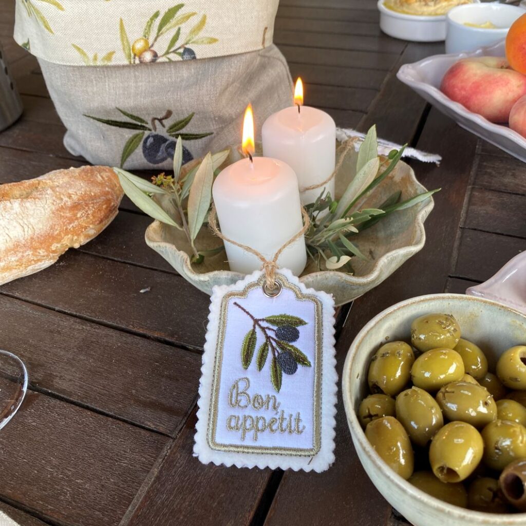 handgefertigter-geschenkanhaenger-oliven-bon-appetit